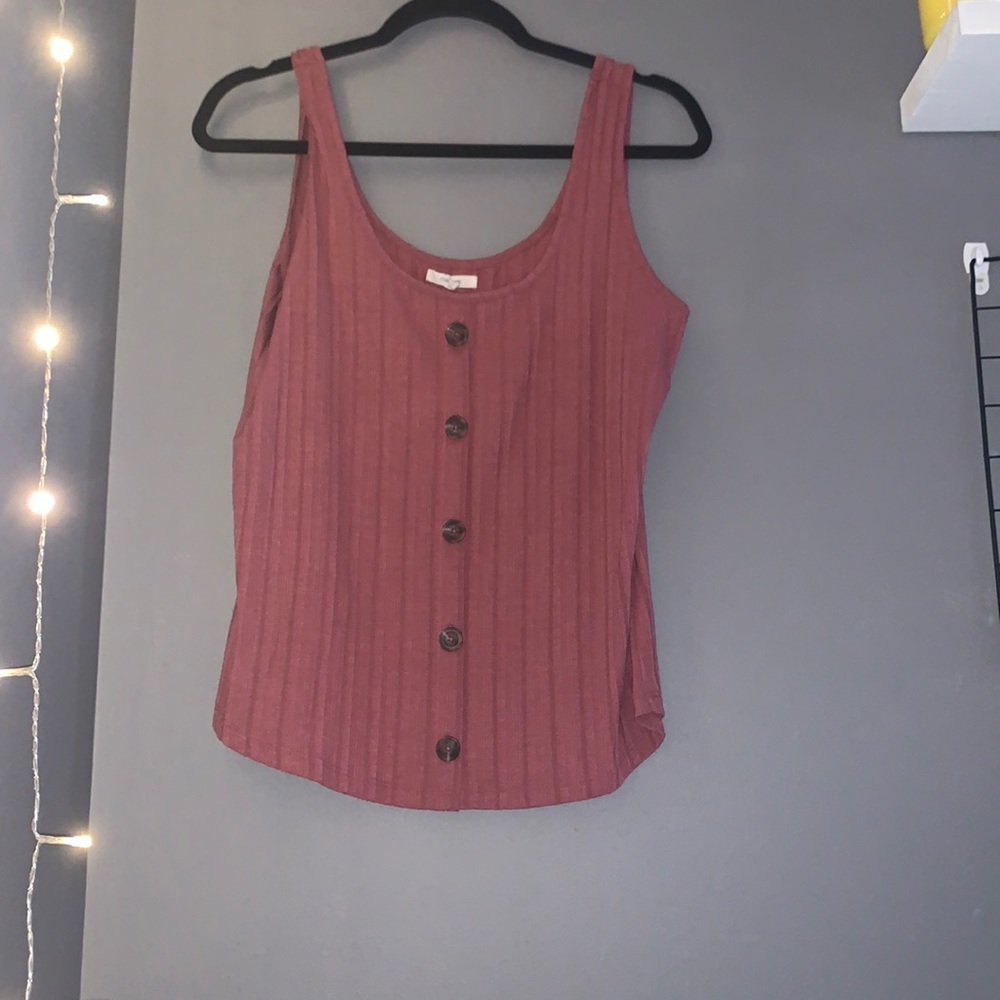red ribbed tank